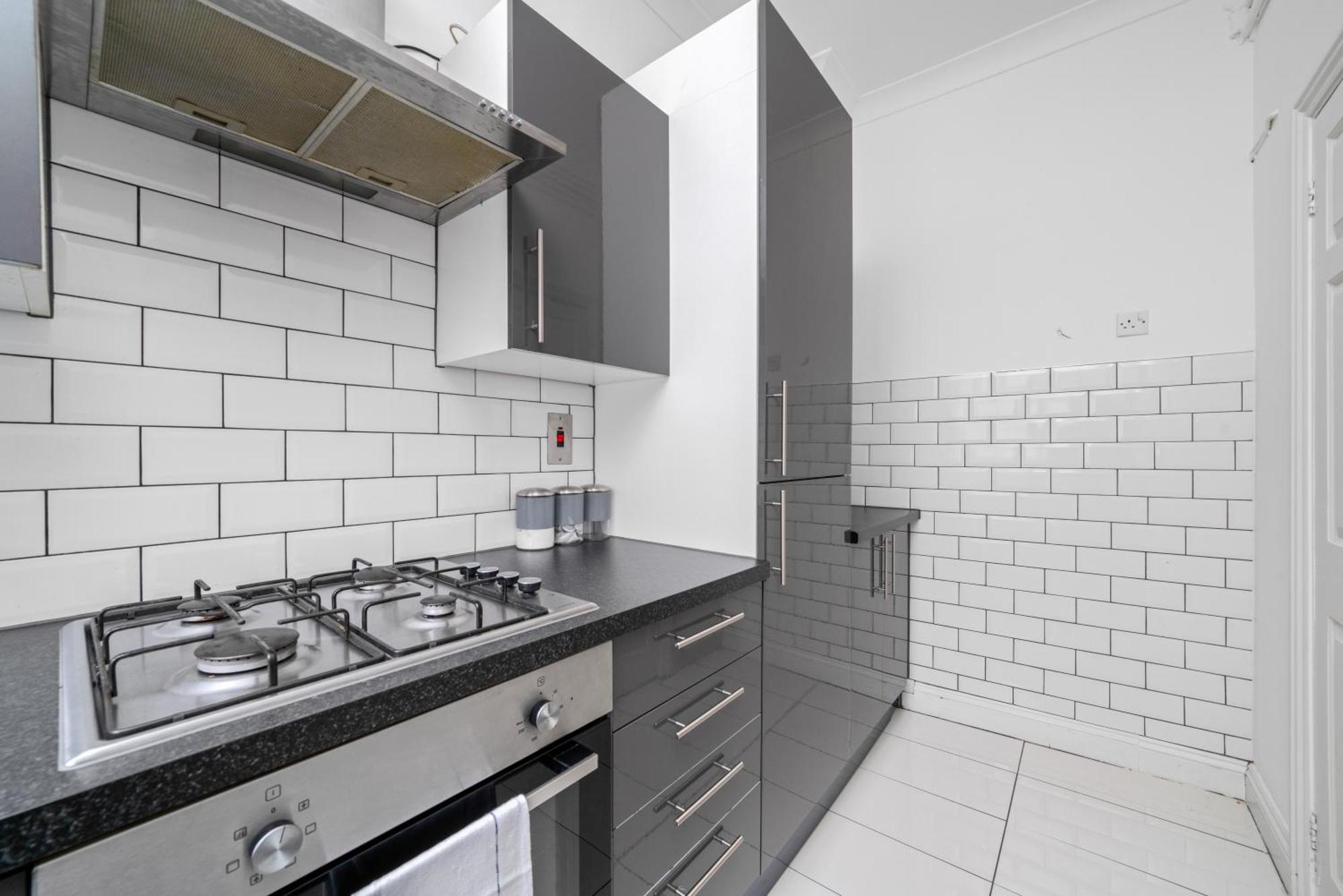 Space And Comfort, 5 Mins Walk To Tube Station, Shops Easy Access To Excel, O2 Arena And Airport, Free Parking * London